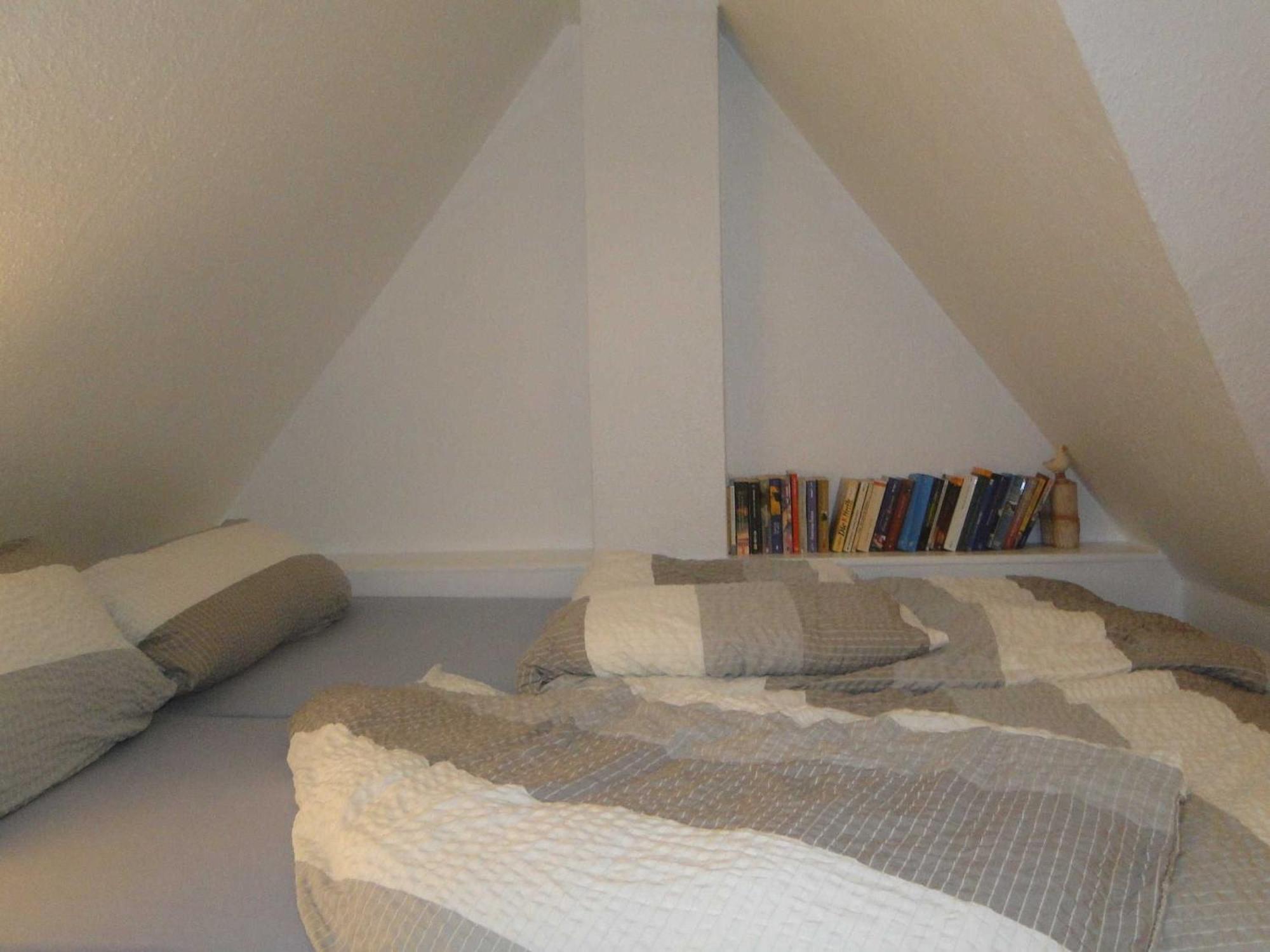 Back Apartment *