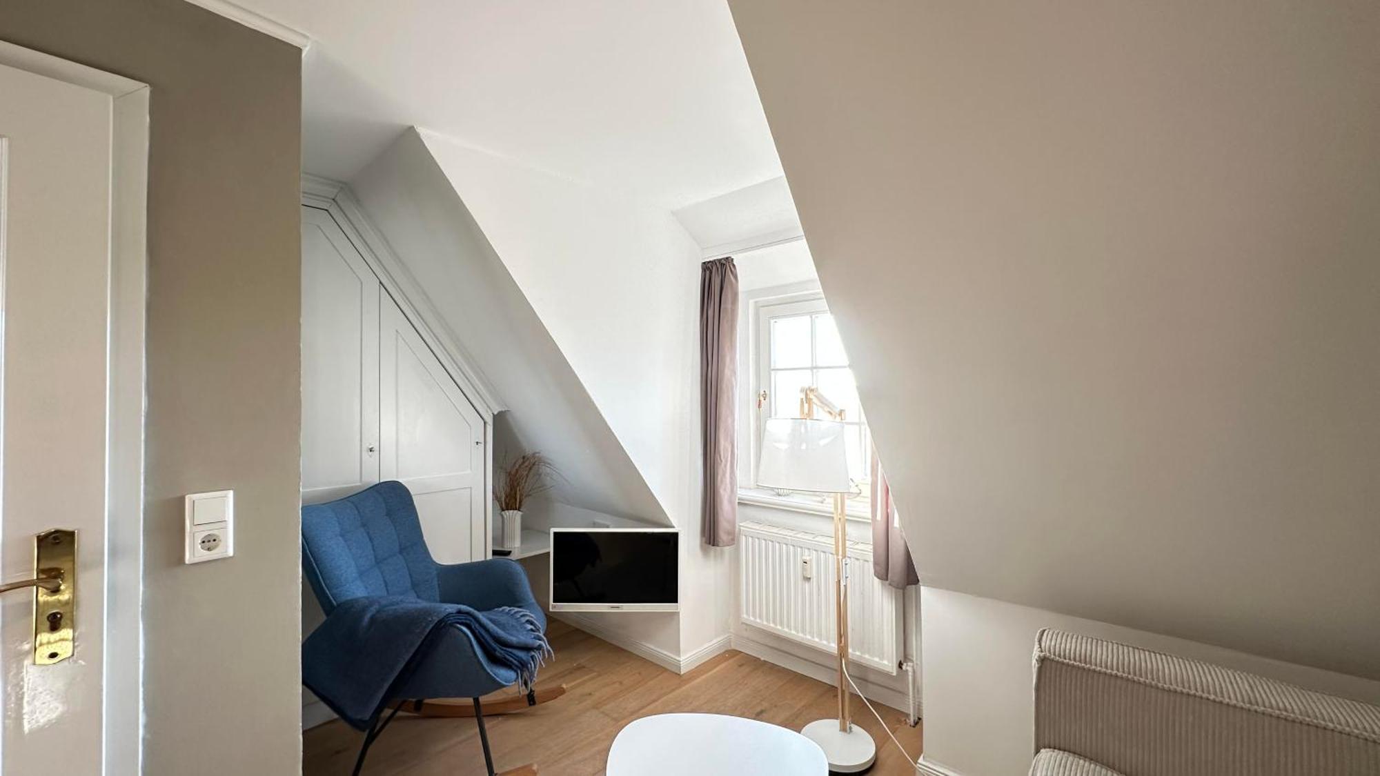 Apartment Back *